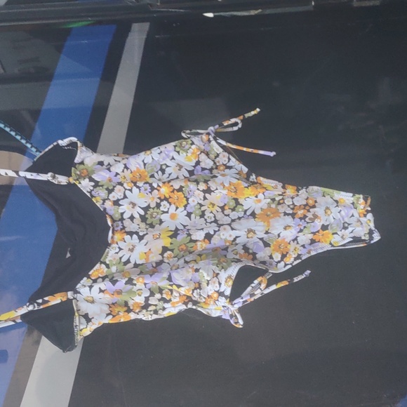 Mango floral Swimsuit one-piece L - Picture 2 of 5